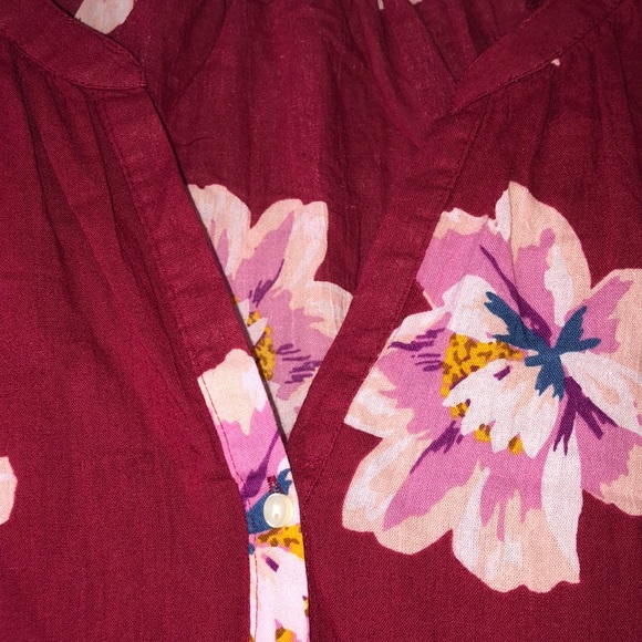 Old Navy NWT floral print button down top - Picture 7 of 8